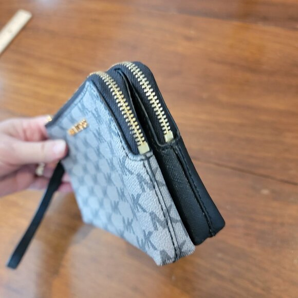 Michael Kors Jet Set Black/Black Double Zip Wristlet Large - Picture 9 of 16